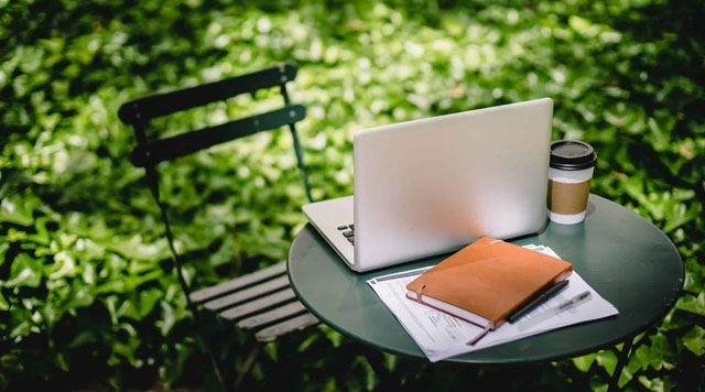 5 lý do tại sao không nên để laptop tiếp xúc trực tiếp với ánh Mặt Trời