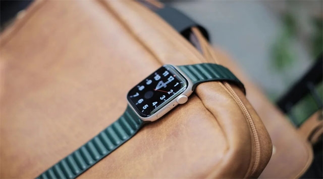 Bằng sáng chế cho thấy Apple Watch có thể tự đổi màu mặt và dây